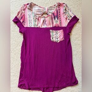 Women’s Magenta Patterned Pocket Tee with keyhole back